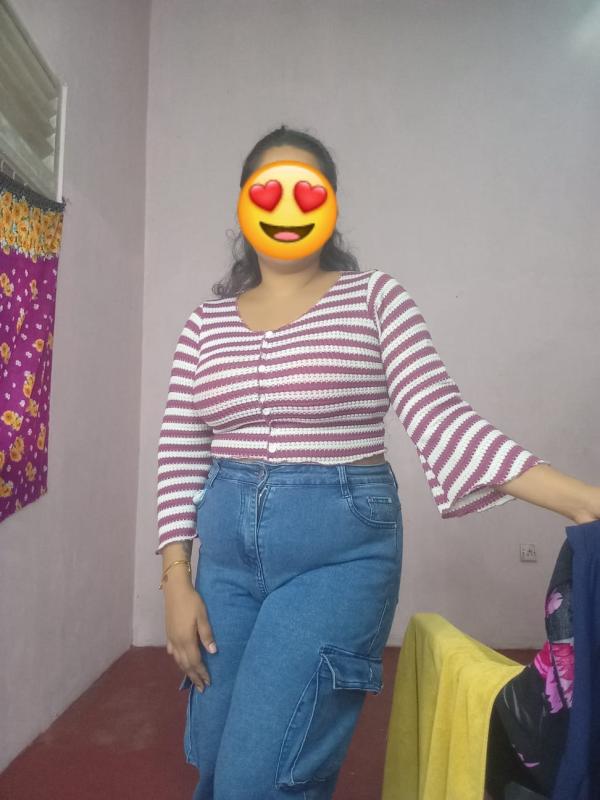 Chathu Beautiful Cute Girl Full Service Available 6000/= 😍👑 100% ඇත්ත ෆොටෝ එක දාල තියෙන්නෙ 💯❤️