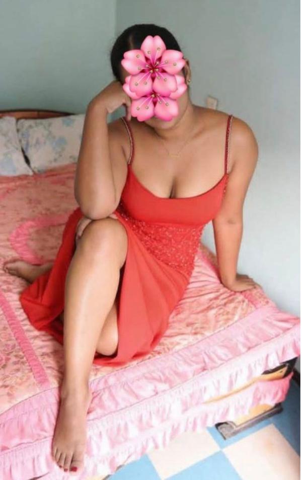 Chathu Beautiful Cute Girl Full Service Available 5000/= 😍👑 100% ඇත්ත ෆොටෝ එක දාල තියෙන්නෙ 💯❤️