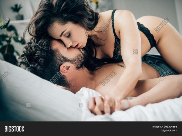 Girls , Auntie’s Massage and Feeling Service.
