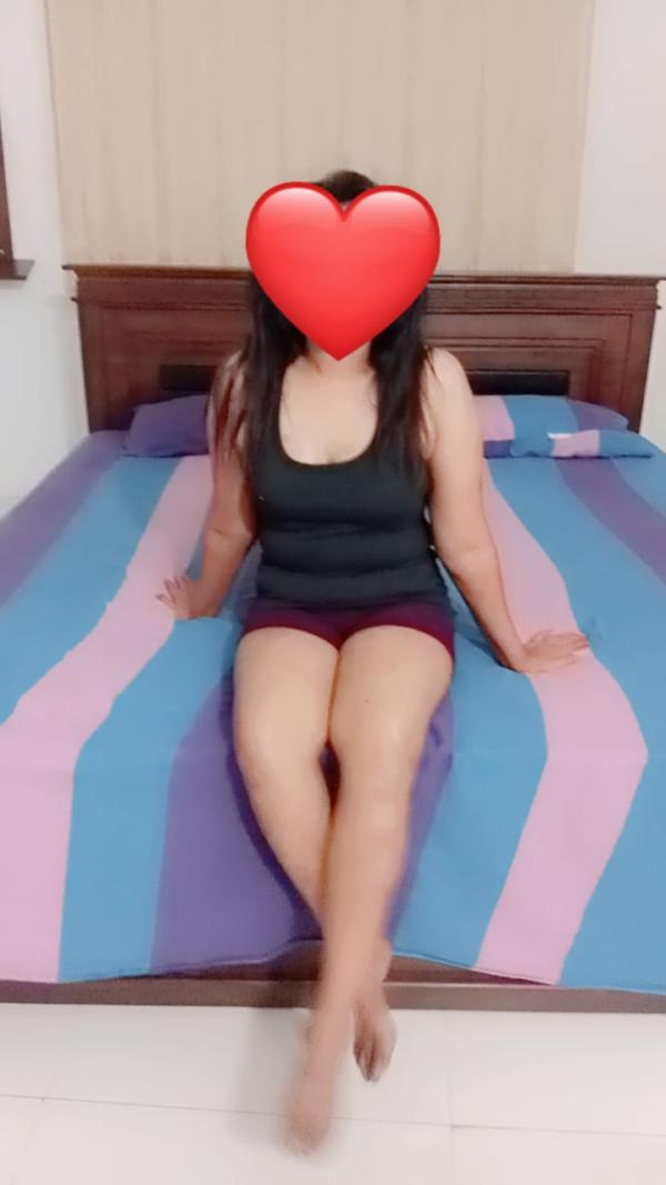 SHANI DOING FULL BODY MASSAGE & FULL SERVICE BECAUSE FINANCIAL ISSUE  0766170826