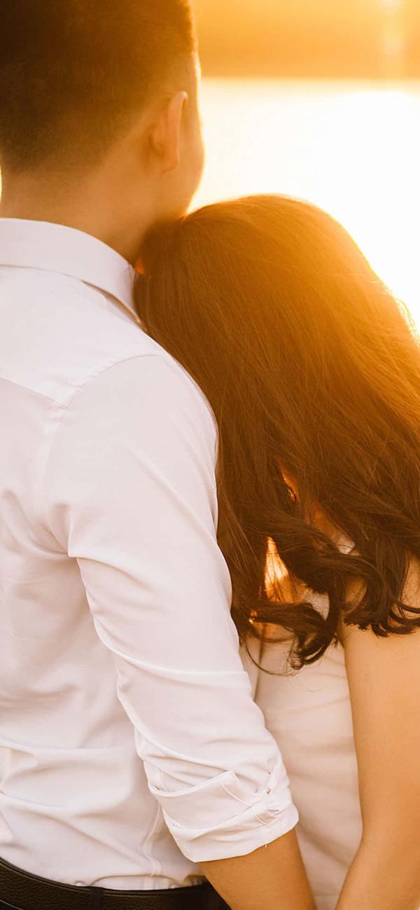දීර්ඝ ඇසුරකට විවාහක/ අවිවාහක/ උසස් අධ්‍යාපනය ලබන තරැණියක් සොයමි..