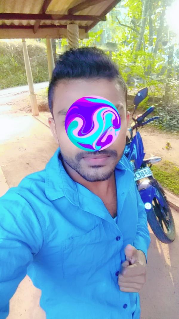 පුද්ගලිකව ඇසුරු කිරීමට හෝ ලිවින්ටුගෙදර්