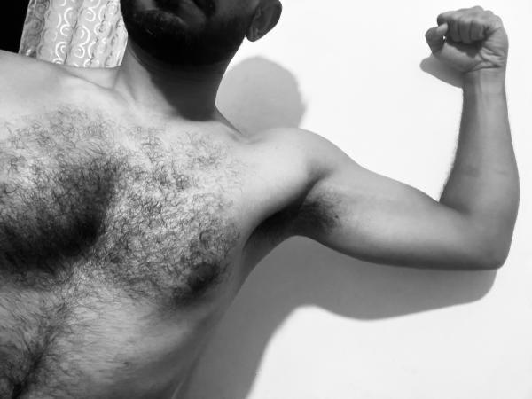 A young guy for Ladies and couples