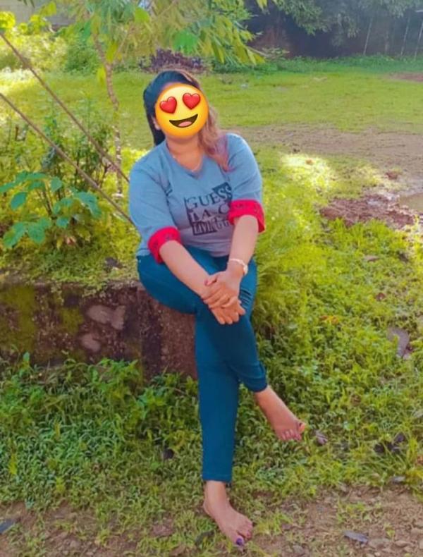 Full Service ලස්සන සුහදශීලි කෙල්ලෙක්ගෙන් පහසවිදින්න කැමතිද ?