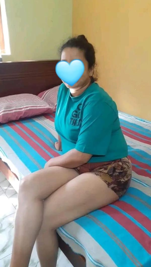 නීශා FULL SERVICE  4000 With room