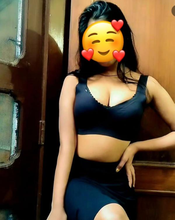 💐🌼Full Service 5500  පැයක් සීතල කාමරේක කෙල්ලෙක් එක්ක තනි වෙන්න 🌸😘Treesome ok 🌻