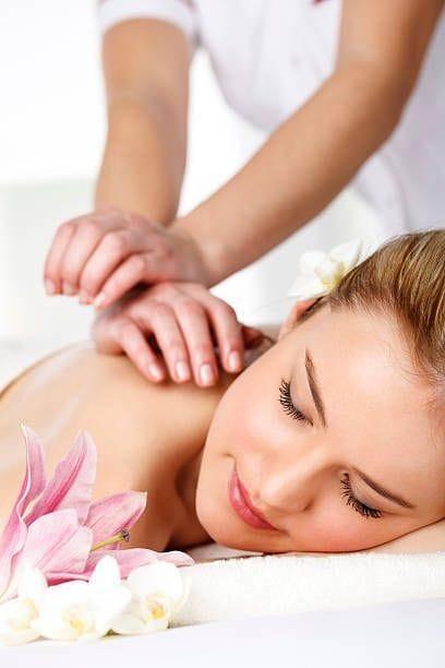 ladies & cupples massage service..🍃