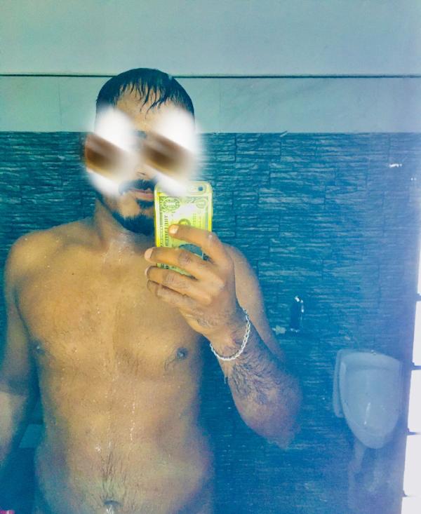 Hello 👋 I Am Looking For Short -Term Relationship With Mature Woman 🤵‍♂️