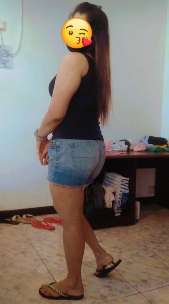 Hot girl at Kandy heerassagala