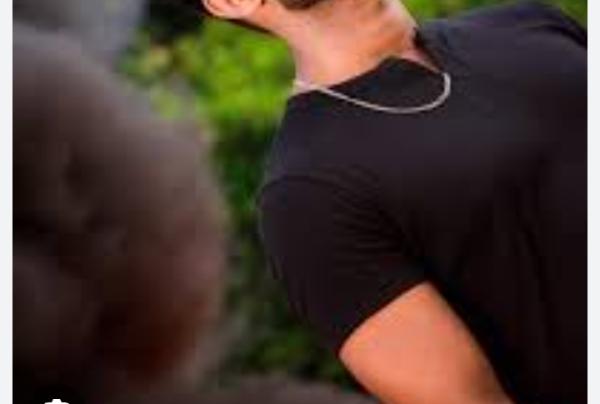 කාන්තා ඇසුරට කැමති