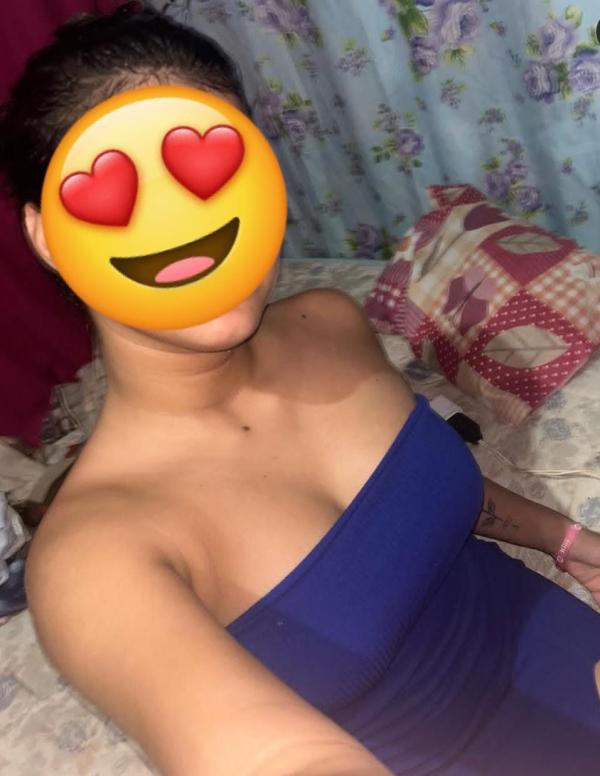 👩𝕗𝕒𝕔𝕖 𝕨𝕚𝕥𝕙 𝕣𝕖𝕒𝕝 𝕔𝕒𝕞 𝕤𝕙𝕠𝕨👩 🔴Hellooo 👩 im 𝙨𝙝𝙖𝙣𝙪 👸🅗🅞🅣 & 🅢🅔🅧🅨 Lady