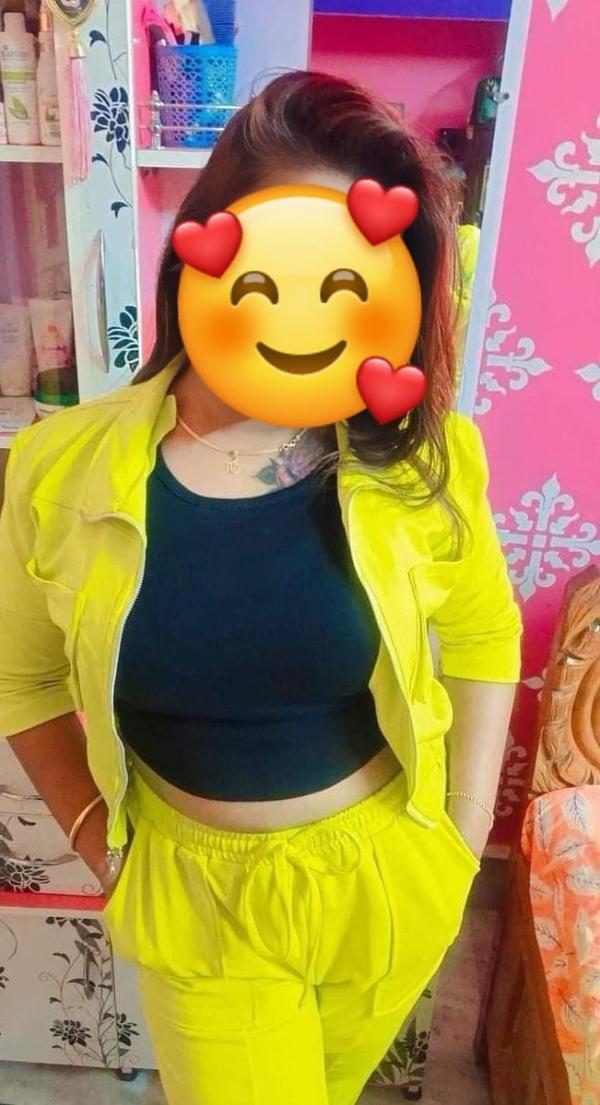 𝘚𝘪𝘯𝘩𝘢𝘭𝘢 NEW GIRL KIRIBATHGODA.... Rs 7000📞call me..0727700387