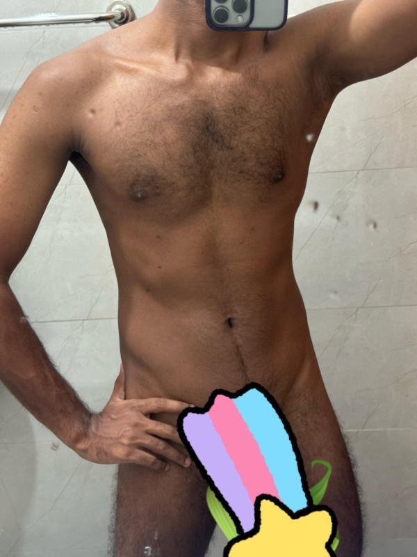 am dinuka 🧔‍♂ Age 24 very handsome unmarried single boy  කාන්තාවන් සදහා පමනි🍃