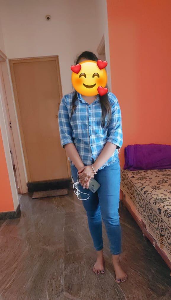 𝙲𝚊𝚖 𝚜𝚑𝚘𝚠 0761139557 Hi I'm nila 𝘵𝘢𝘮𝘪𝘭 𝘨𝘪𝘳𝘭 ❤️23 years old Sri lankan