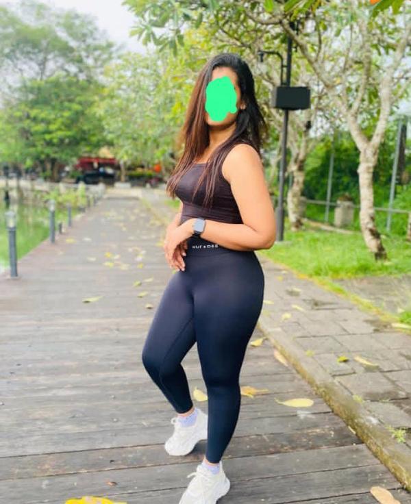 Hot girl at Narahenpita  Nugegoda  Kohuwala