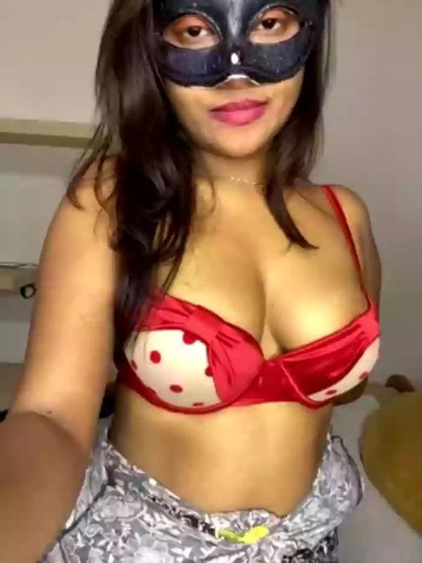 ලස්සන කෙල්ලෙක්ගෙන් සුපිරි ෆන් එකක් 1000/- (30min)