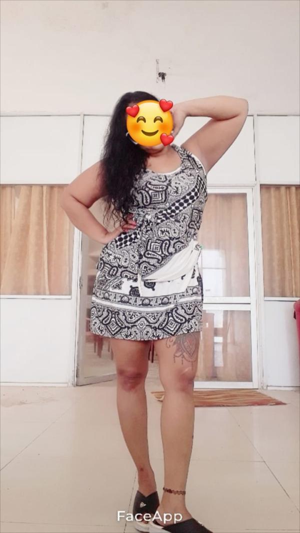 Hot  girl at Moratuwa, mount lavaniya, Panadura