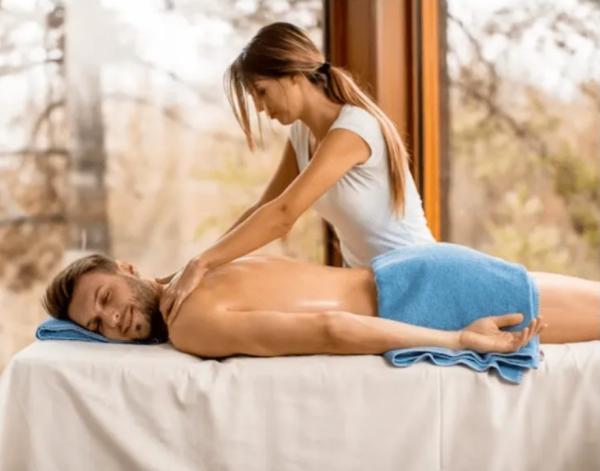 Campus Girl 1.30 Hour Massage