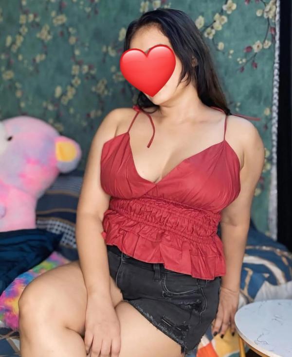 Full Service With Room Rs.4000/=❤
