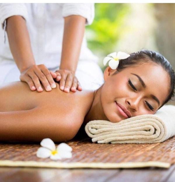 🌿 Home Visit Massage for Ladies Only 🌿