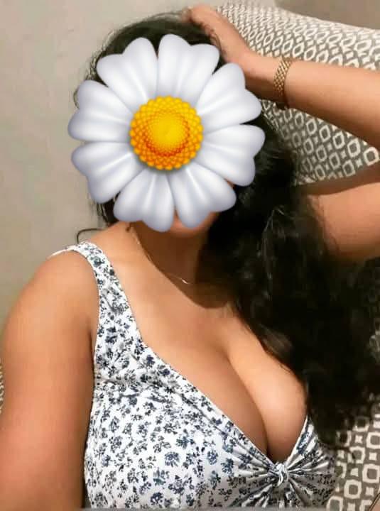 💃🧜‍♂️ 5000/= FULL SERVICE AT NITTABUWA TIHARIYA YAKKALA WEYANGODA   BEAUTIFUL GIRL 💃🧜‍♂️