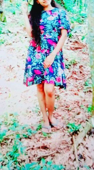 ගමෙන් ගෙනාපු පොඩි කෙල්ල..18 years grl kollupitiya. Night visit oky