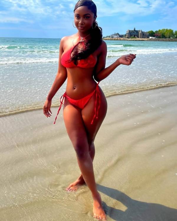 FULL SERVICES AND TOTAL ENJOYMENT HI SWEETHEARTS