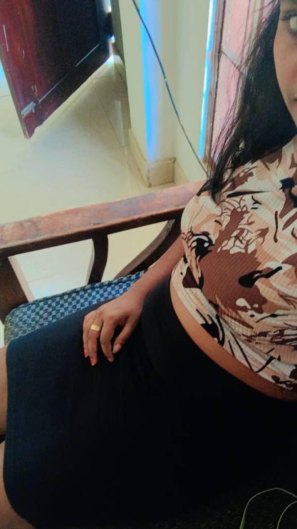 Hot girl at wellawtte bambalapitiya