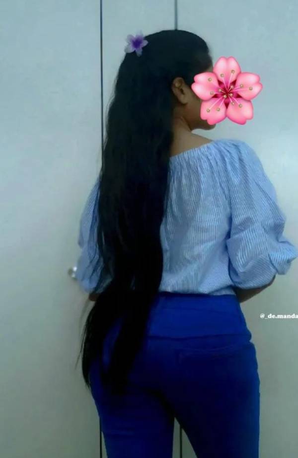 HOT GIRL AT Nugegoda