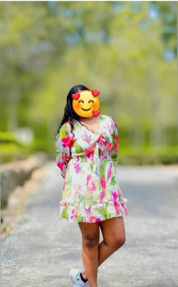 Hot girl at Kollupitiya / bambalapitiya