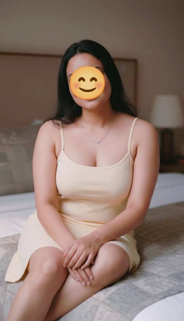 Wallawaththa, Bambalapitiya, Kollupitiya DECENT AND HOT GIRL