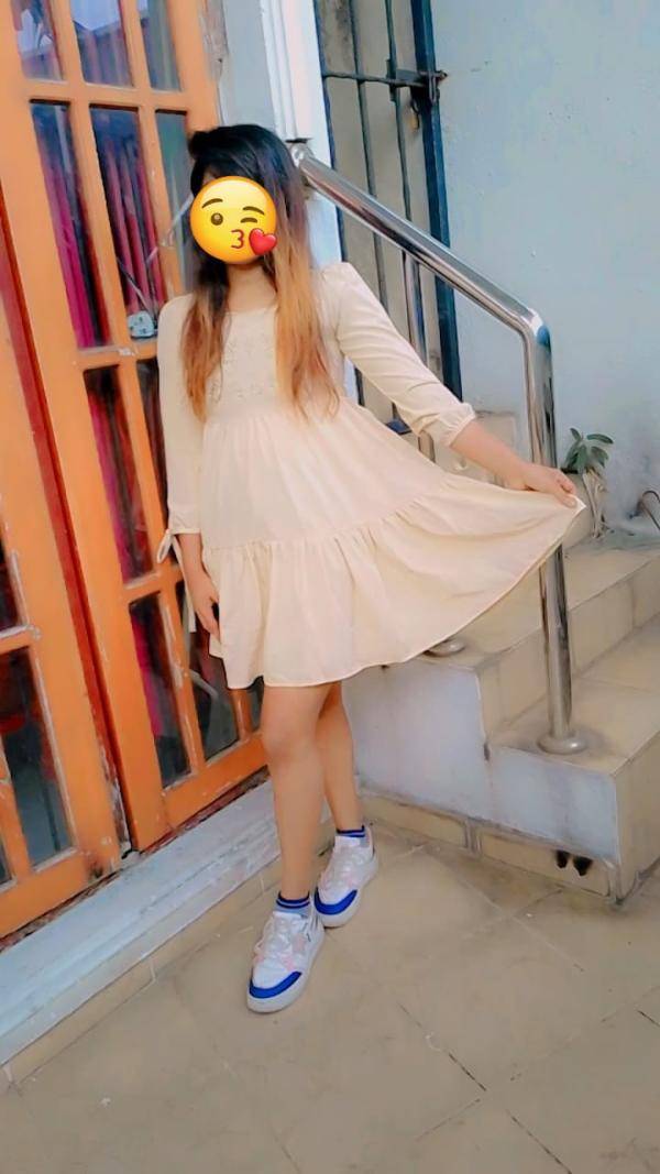 ෆුල් සර්විස් එක සහා ෆුල් බොඩි මසාජ් එක B2B 10000/ කාලය පැයක් (SPA) මීට අමතරව එක රුපියලක් ගන්න කොට්ටාව