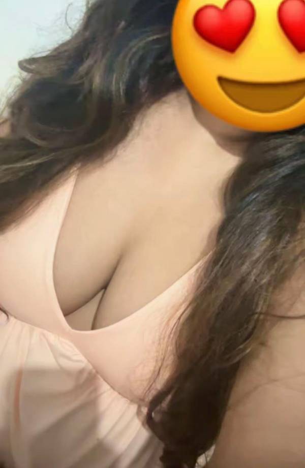 Cute තන් ගෙඩි දෙකක් තියෙන Hot And Sexy Sonali කෙල්ලගෙන් සුපිරි Live Cam සැපක් ගන්න එන්න පැටියෝ 🫦🥵💦