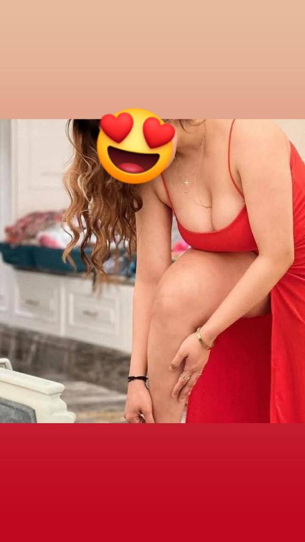 HOT SALOON GIRL SHARIKA AT KANDY