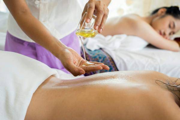 Couples, Girls, Auntie’s Massage And Filing Service