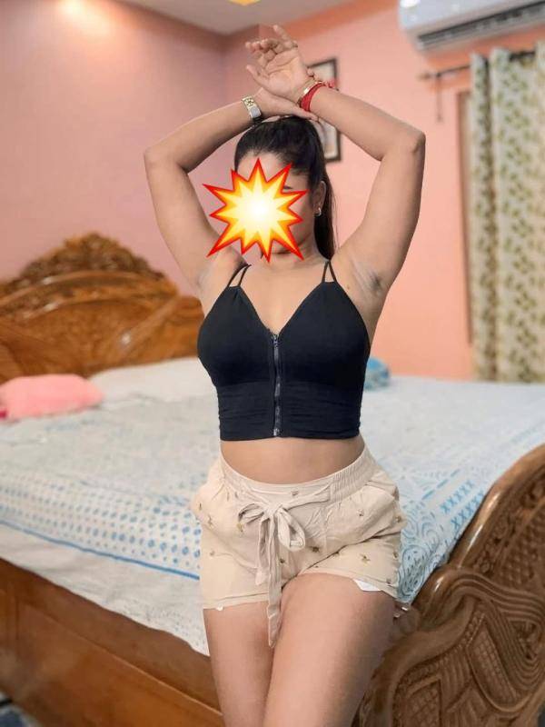6000/= Sexy AMA professional full service.