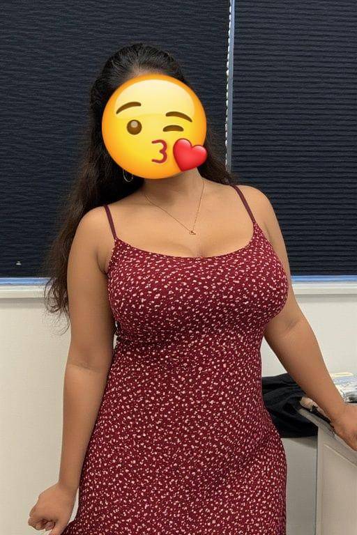 Decent and hot Lady at Bambalapitiya, wallawaththa, Kollupitiya, Wellawatte