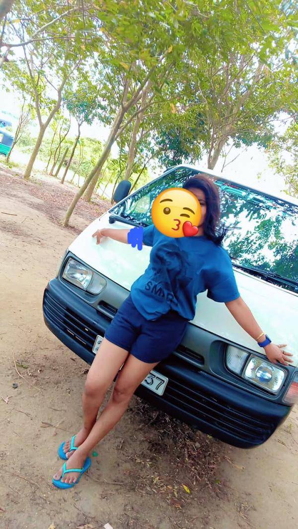 DECENT AND HOT GIRL AT Kekirawa Dabulla galewela. කැකිරාව දඹුල්ල ගලේවෙල