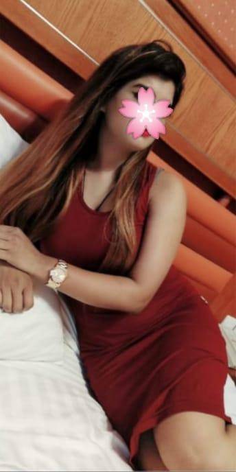 Bambalapitiya, wallawaththa, Kollupitiya, Wellawatte DECENT AND HOT GIRL