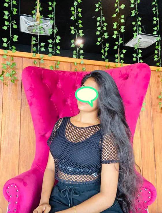Lesbian & Capals show Full with face 🧚 💃With face Live Cam Show With S E X Y Big Booty Ass show 🎉
