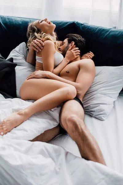 Girls and couples i Rahim