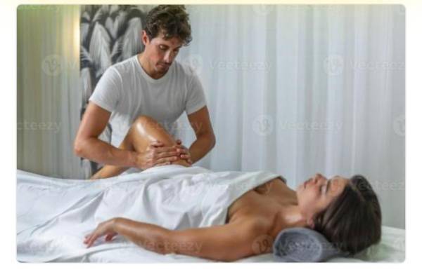 කාන්තා ඔබ අධික වැඩ රාජකාරී නිසා හෙම්බත් වෙලාද.? 😒😒.මානසික ආත්තිය වැඩි වෙලාද? 😒😒මෙන්න විසදුම ඇගට දැනෙන සම්භාහන සේවයක් ලබාගෙන ගතට මෙන්ම සිතටත් සනීපයක් ලබාගන්න 😇😇