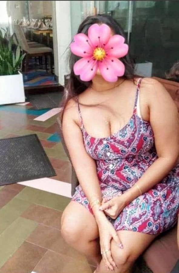 Girl Friend වගේ ආදරෙන් service ❣️💋