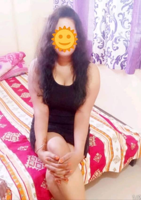Sexy Lady at Dehiwala galkissa mount Lavinia mount Laviniya