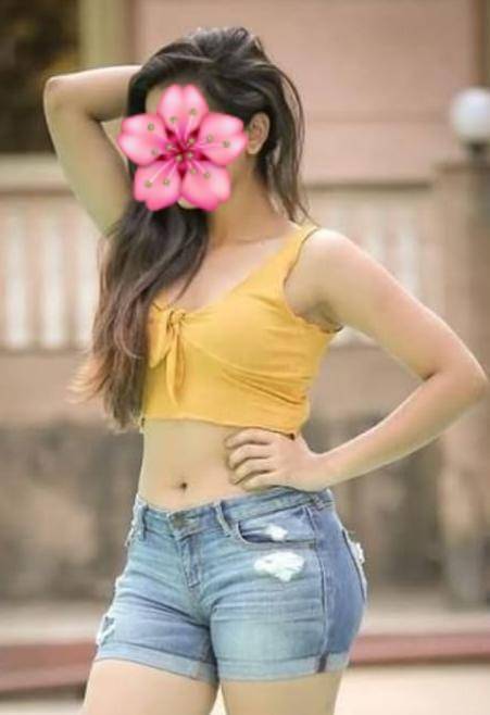 ලස්සන Dancing කරන කෙල්ලෙක් Full Service Available 7000/=