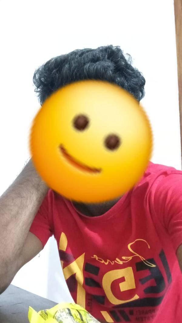 මම අවුරුදු 25 ක කඩවසම් තරුණයෙක්
