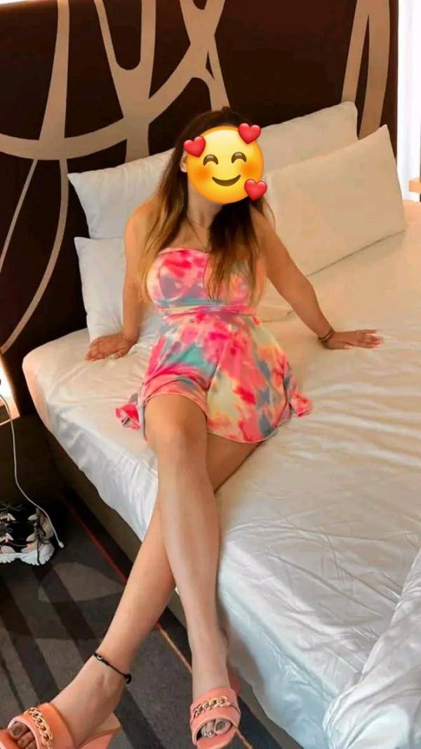 Hot girl smashing at Homagama හෝමගම