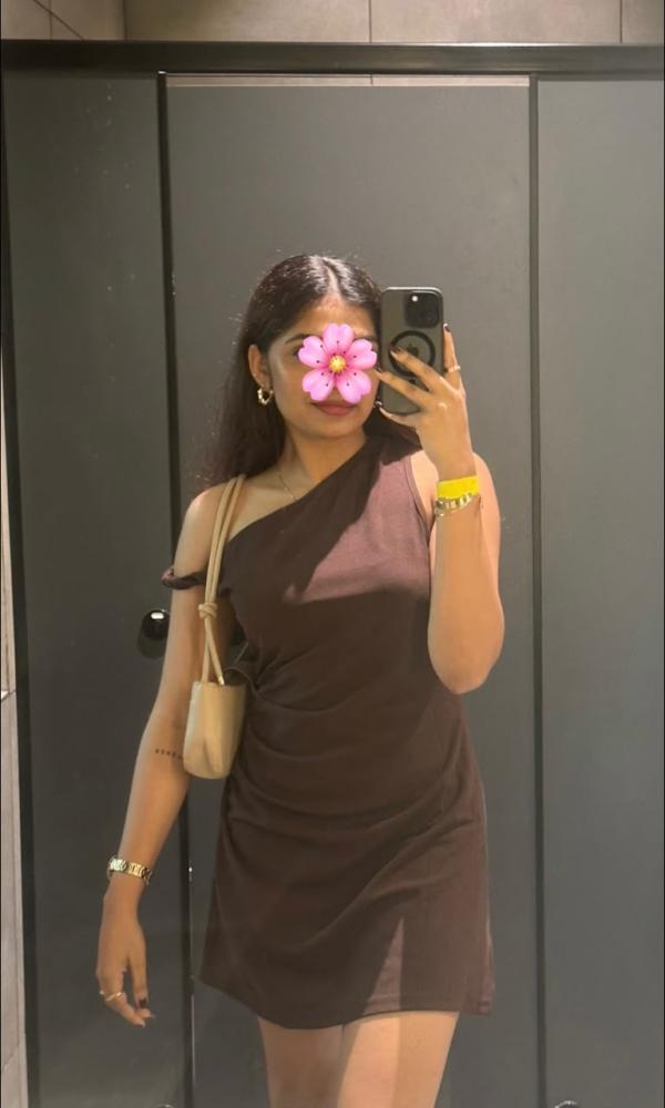 21 Old Beautiful Sexy Figure Young Girl Full Service And Cam Service Available ❤️🥰 100% Real Photo Attached 💯👑