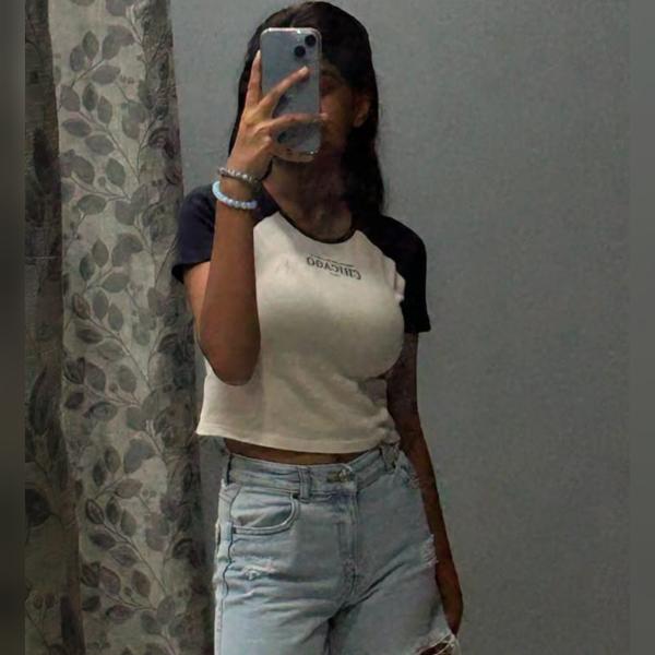 Sexy slim girl at Nugegoda nawinna maharagama