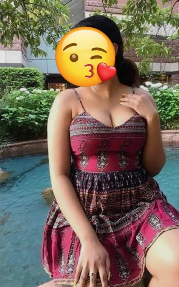 Super Hot girl at Maharagama, Nugegoda